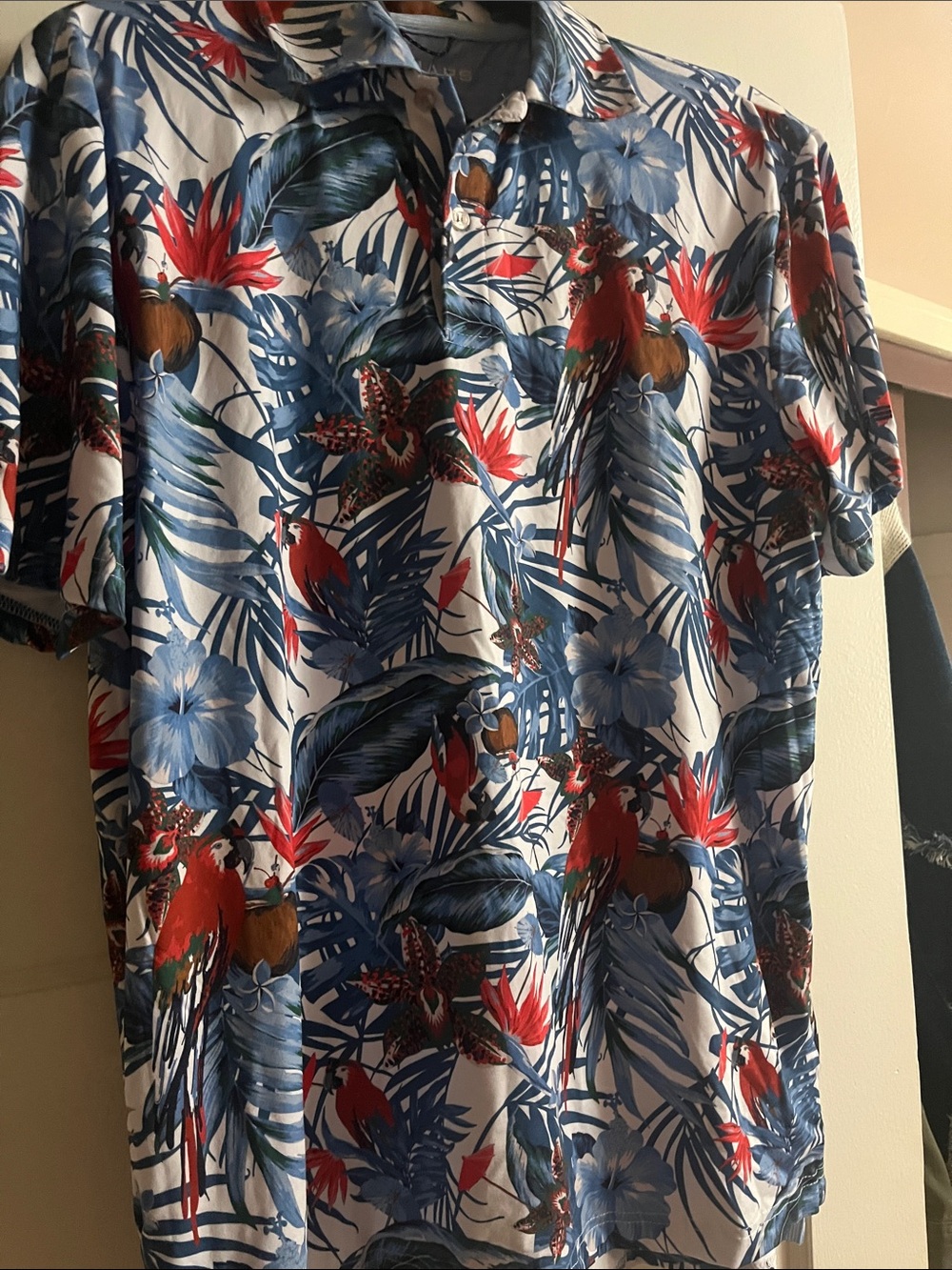 CHAPS Men's Red & Blue Tropical Print Performance Polo Shirt Size Medium NEW